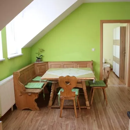 Urlaub Am Bauernhof Weichselbaum * שלוס רוסנאו