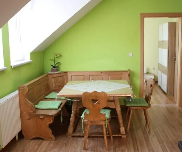 Urlaub Am Bauernhof Weichselbaum * Schloss Rosenau